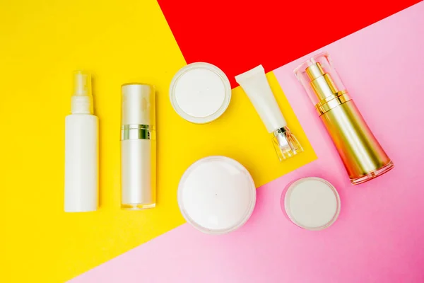Kozmetik ürün renkli arka plan