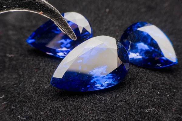 Takı, mücevher, mavi mücevher, değerli taş