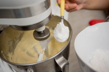 Un ve tereyağı hamur makinesi, ekmek makinesi karıştırma