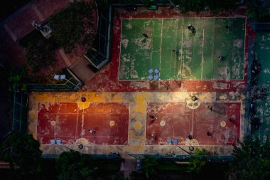 futbol sahası veya futbol sahası