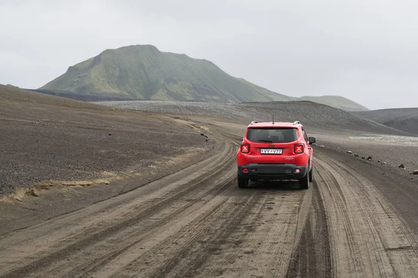 Landmannalaugar Ісландія 2018 Серпня Автомобілем Чорний Лава Поле Дорозі Районі — стокове фото