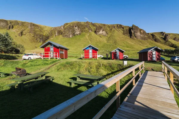 Частині Ісландія 2018 Серпня Червоний Деревини Дачі Оренду Кемпінг — стокове фото
