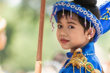 Bagan, Myanmar - Mart 2019: acemi Budist keşiş Shinbyu bir köyde başlatma töreni