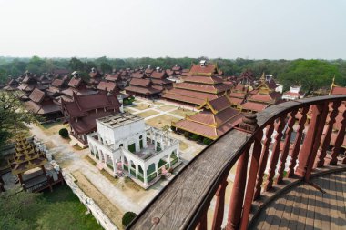 Mandalay Kraliyet Sarayı'nın arka bahçesine havadan görünüm, Myanmar