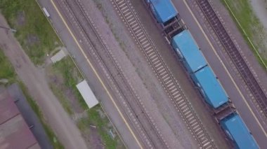 Tren ve tren yolu havadan görüntüleri Video.