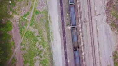Tren ve tren yolu havadan görüntüleri Video.