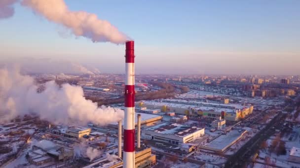 Baca Endüstriyel Tesis Hava Manzara Üzerinde Sigara Drone Görünümü Bacalardan — Stok video