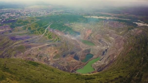 Havadan Görünümü Sanayi Yukarıdan Açık Döküm Madencilik Taş Ocağı Ile — Stok video