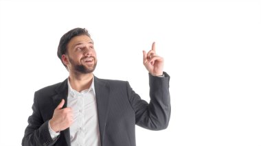 Beyaz arka plan boşaltmak sunma izole iş adamı