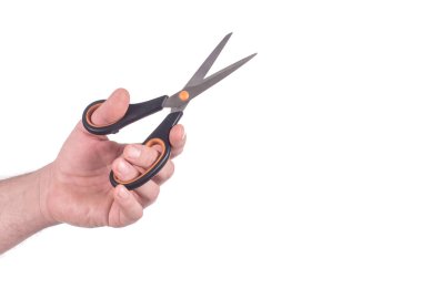 Erkek el makas ile kesme. Beyaz arka plan üzerinde izole.