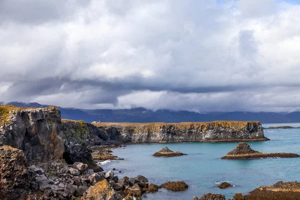 Krajina Skalnaté Rozeklané Pobřeží Severně Islandu — Stock fotografie