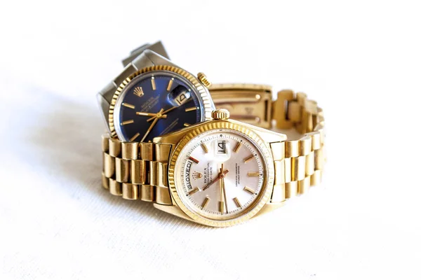 Rolex Oyster Perpetual gün - tarih ve istiridye mavi beyaz nöbette