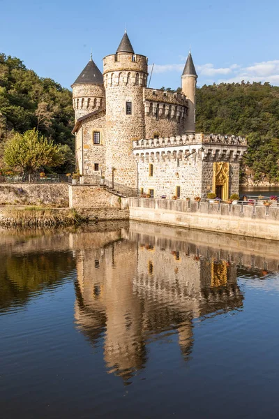 Loire muhteşem kale Chateau de la Roche görünümü — Stok fotoğraf