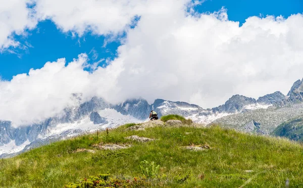 Professionell Fotograf Fångar Skönheten Italienska Dolomiterna Från Panoramapunkt Den Gröna — Stockfoto