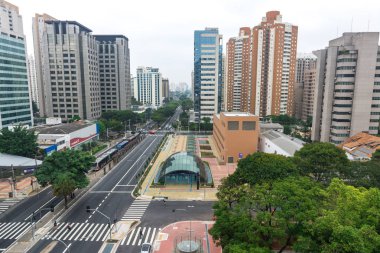 Sao Paulo, Brezilya, mai 26, 2018: yeni modern Moema metro istasyonunun Sao Paulo havadan görünümü