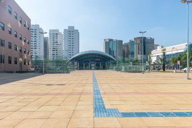 Sao Paulo, Brezilya, mai 26, 2018: cephe yeni modern Eucalipto metro istasyonunun Sao Paulo Brezilya