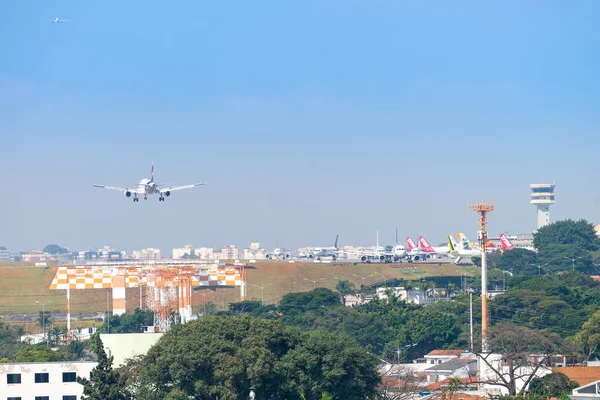 Sao Paulo, Brezilya, mai 26, 2018: hava trafik Sao Paulo Congonhas havaalanında