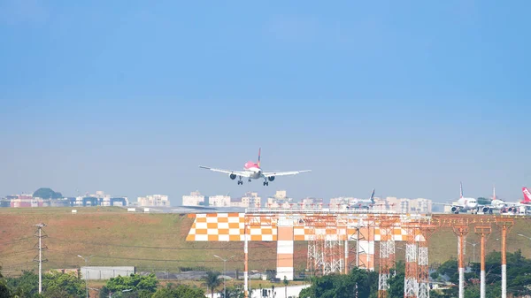 サンパウロ ブラジル 2018 航空サンパウロのコンゴニャス国際空港で交通 — ストック写真