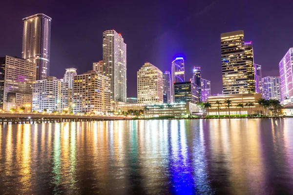 Miami Skyline Centre Ville Sous Les Lumières Nocturnes Les Reflets — Photo