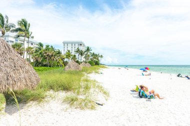 Naples, Amerika Birleşik Devletleri - 13 Haziran 2018: Napoli şehir Meksika Körfezi tarafından Beach'de