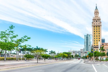 Miami Downtown özgürlük kuleye bakış