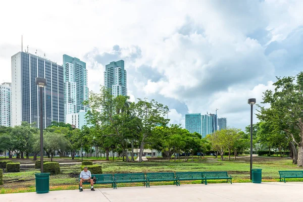 Κτίρια του Miami Downtown στο φως της ημέρας — Φωτογραφία Αρχείου