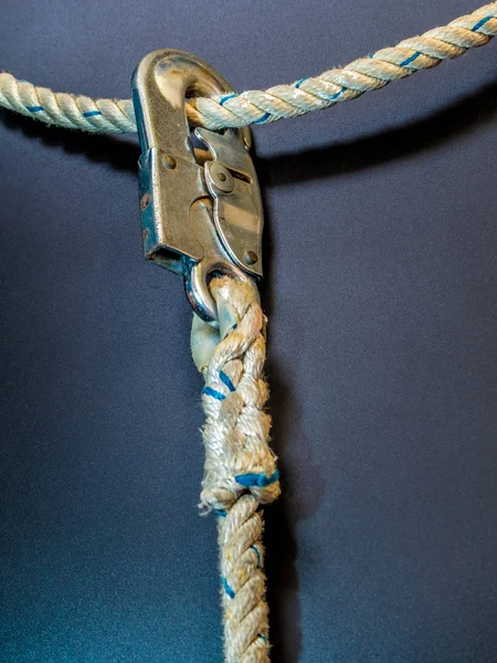 Haken Und Seil Der Sicherheitsausrüstung Hängen Seil — Stockfoto