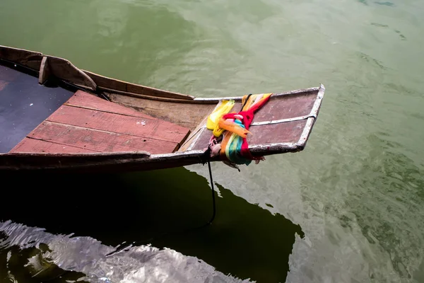 Gravata Tecido Cetim Colorido Proa Barco Adoração — Fotografia de Stock