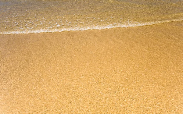 Lichtreflexion Auf Der Oberfläche Der Bewegung Meer Sandstrand — Stockfoto