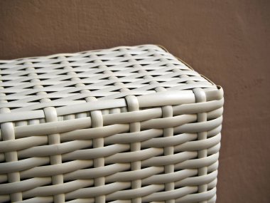 Plastik örgü kadar kapatın