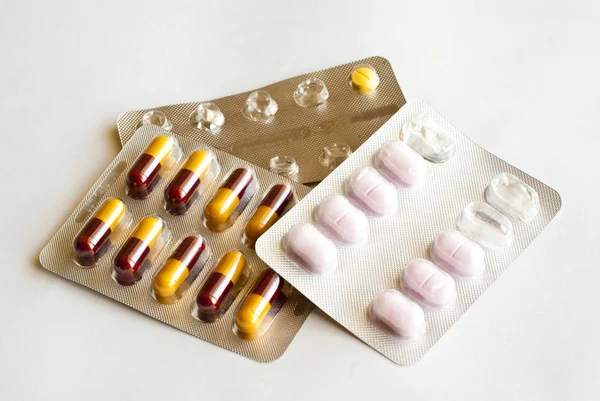 P-piller och läkemedel kapsel förseglade i paketet — Stockfoto