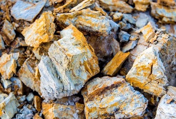 Textura de pedra e solo em solo rochoso de montanha — Fotografia de Stock