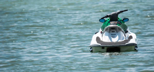 Egy Fehér Yamaha Jetski Miközben Parkolt Úszó Beach Üdülőhely Bintan — Stock Fotó