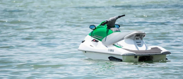 Egy Whte Yamaha Jetski Miközben Parkolt Úszó Beach Üdülőhely Bintan — Stock Fotó