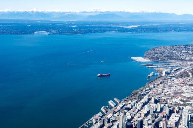 Mercer Adası 'nın hava manzarası, Homer Hadley Memorial Köprüsü ve Lacey Murrow Köprüsü Seattle ABD