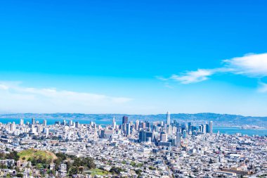 30 Mart 2020 'de Twin Peaks, Kaliforniya' dan San Francisco İş Bölgesi 'nin panoramik görüntüleri