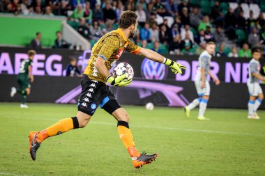 Wolfsburg, Almanya, 11 Ağustos 2018: Ssc Napoli kaleci, Orestis Karnezisin, maç sırasında eylem. Michele Morrone tarafından (fotoğraf)