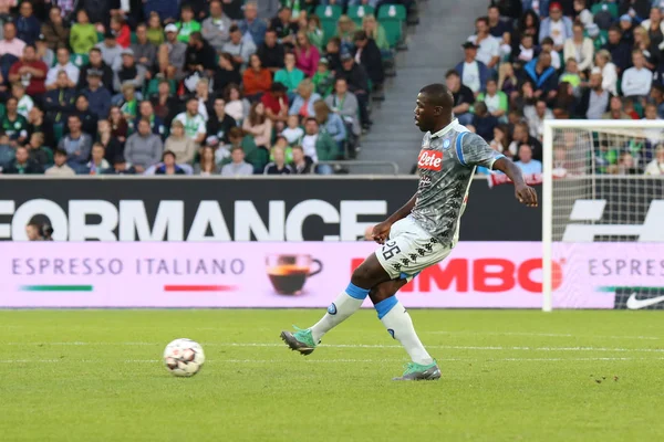 Wolfsburg, Almanya, 11 Ağustos 2018: defans oyuncusu Kalidou Koulibaly 2018/2019 sezon bir maç sırasında eylem.