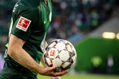 Wolfsburg, Almanya, 11 Ağustos 2018: futbol oyuncusu, Maximilian Arnold, 2018-2019 sezonunda resmi bundesliga topu al. Michele Morrone tarafindan fotograf.