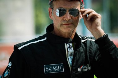 Milan, İtalya - 03 Haziran 2018: Ben Drift Show sırasında yarış sürücüsü Saverio Rachiele ve ralli yarış Il Destriero üzerinde Haziran 2018. Michele Morrone tarafindan fotograf.