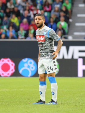 Wolfsburg, Almanya, 11 Ağustos 2018: Lorenzo Insigne protesto karşı hakem Vfl Wolfsburg - Wolfsburg, Almanya üzerinde 11 Ağustos 2018 Ssc Napoli arasında bir maç sırasında. 