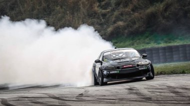Oschersleben, Almanya, 30 Ağustos 2019: Almanya'daki Drift Kings Uluslararası Serisi sırasında yarış pilotu Andy Wischnewski Toyota Soarer 2jz kullanıyor.