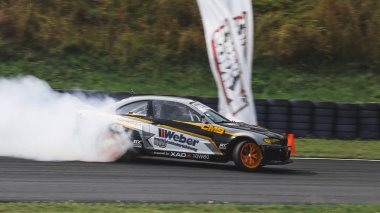 Oschersleben, Almanya, 30 Ağustos 2019: Oschersleben'deki Motorsport Arena'da Drift Kings Uluslararası Serisi sırasında yarış pilotu Maxi Grimm Bmw E46 M3 kullanıyor.