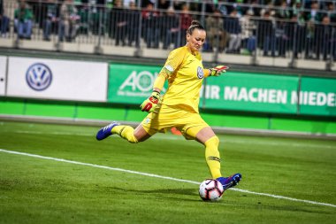 Wolfsburg, Almanya, 27 Mart 2019: Almuth Schult, AOK Stadyumu 'nda Olympique Lyon' a karşı oynanan UEFA Şampiyonlar Ligi maçı sırasında.