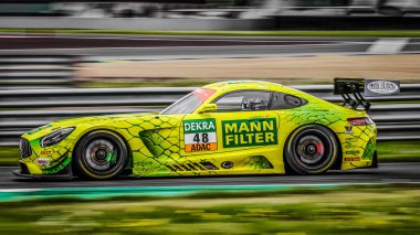 Oschersleben, Deutschland, 27 Nisan 2019 yarış sürücüsü Fabian Vettel Oschersleben 'deki Motorsport Arena' da GT MASTER araba yarışı sırasında Mercedes AMG GT3 kullanıyordu..