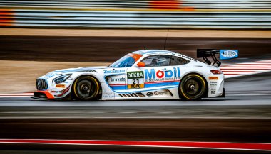 Oschersleben, Deutschland, 28 Nisan 2019İsveçli yarış sürücüsü Jimmy Eriksson Oschersleben 'deki Motorsport Arena' da GT MASTER araba yarışı sırasında Mercedes-AMG GT3 kullanıyordu..