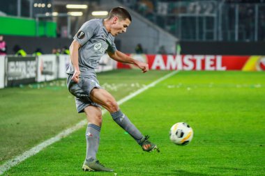 Wolfsburg, Almanya, 12 Aralık 2019: Sergi Palencia, VfL Wolfsburg ile AS Saint-Etienne arasındaki UEFA Avrupa Ligi maçı sırasında Wolkswagen Arena, Almanya.
