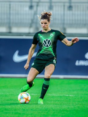 Wolfsburg, Almanya, 16 Ekim 2019: Kadın futbolcu Dominique Janssen, Uefa Şampiyonlar Ligi maçında Twente 'ye karşı maç yapıyor.