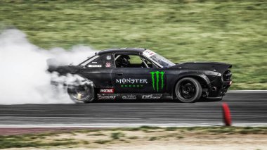 Oschersleben, Almanya, 31 Ağustos 2019: Ukraynalı yarış pilotu Dmitriy Illyuk, Motorsport Arena Oschersleben 'deki 4. Asya Arena' daki Drift Kings Uluslararası Serisi sırasında görev başında.