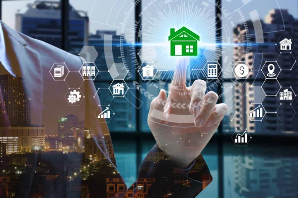 Fingerberührung Mit Immobilien Investitions Symbolen Über Die Netzwerkverbindung Auf Immobilien — Stockfoto